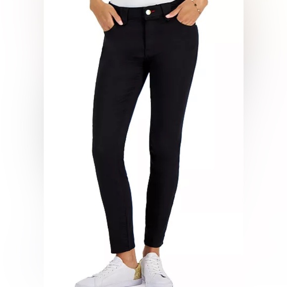 Size 6 Tommy Hilfiger black pants - Picture 1 of 5